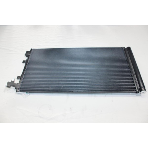 Condenseur radiateur de climatisation NRF 35932 pour renaulkt megane 3 III scenic 3 III fluence 