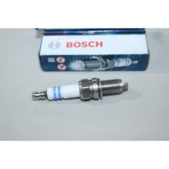 Lot 3 bougies allumage Bosch YR7DC 79027 +41 0242135515 pour alfa romeo mito chevrolet aveo spark daihatsu sirion terios gran 