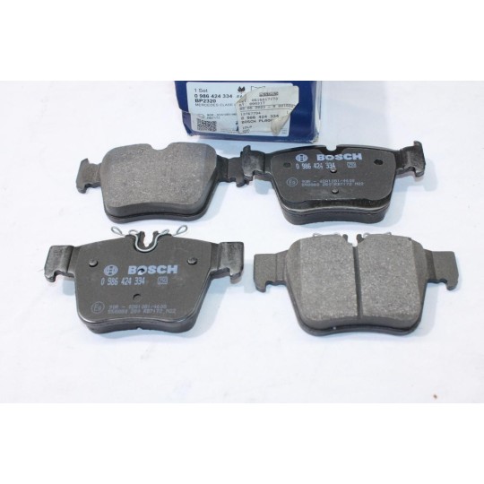 Jeu 4 plaquettes de frein arriere montage teves Bosch BP2320 0986424334 pour mercedes classe C GLC W205 X253 