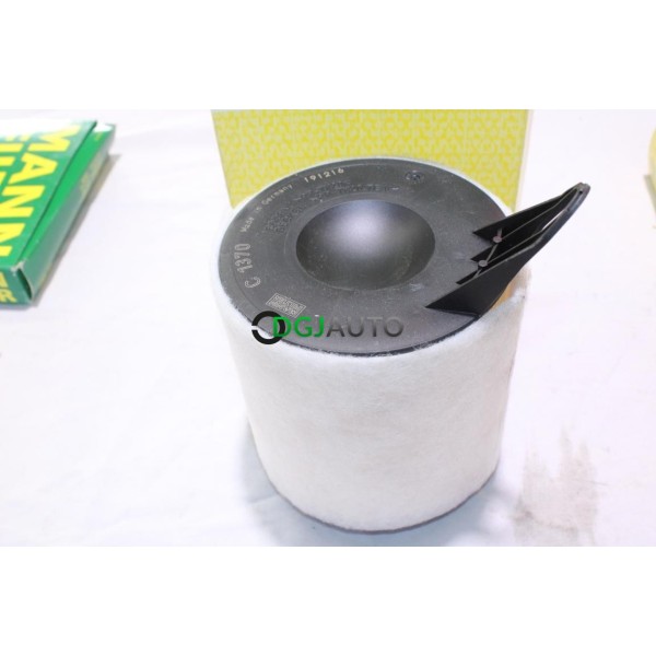 Filtre à air moteur Mann filter C1370 pour BMW serie 1 3 E81 E87 E90 E91 E92 116 316 