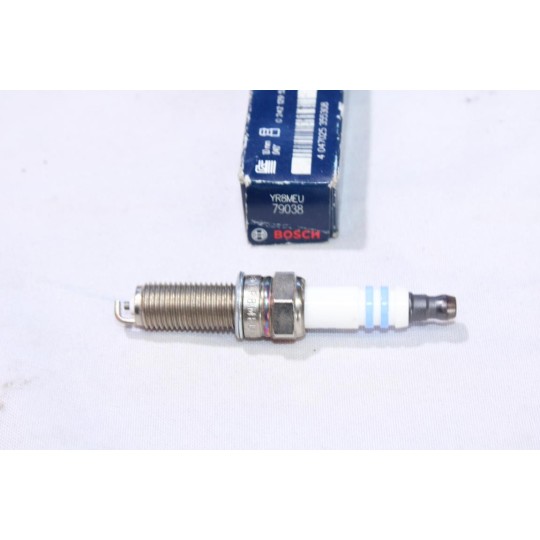 1 Bougie allumage Bosch YR8MEU 79038 0242129521 pour chevrolet sail cavalier hyundai i10 accent kia picanto 2 3 II III suzuki 