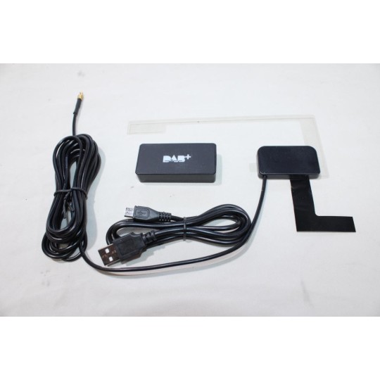 Kit radio DAB + plug and play Phonocar VM224 universel 