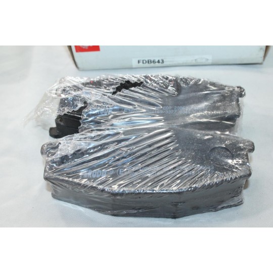 Jeu 4 plaquettes de frein avant montage lucas Ferodo FDB643 pour nissan patrol cabstar 280ZX 