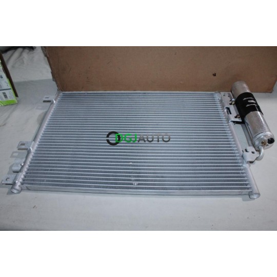 Condenseur radiateur de climatisation Valeo 817428 pour renault clio 2 II kangoo 1