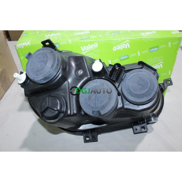 Phare projecteur avant gauche (1 patte cassé avec reparation en l'état SANS RECLAMATION) Valeo 088183* pour volkswagen polo 4 IV