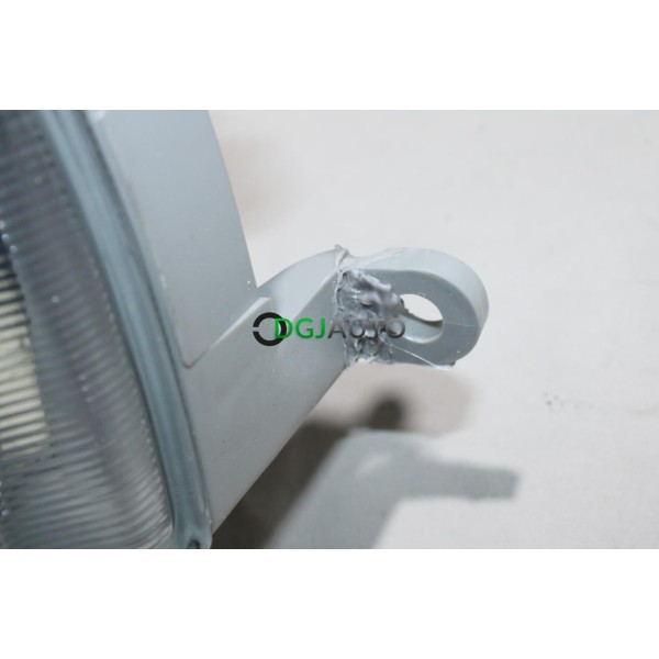 Phare projecteur avant gauche (1 patte cassé avec reparation en l'état SANS RECLAMATION) Magneti Marelli LPB362 712354721129*