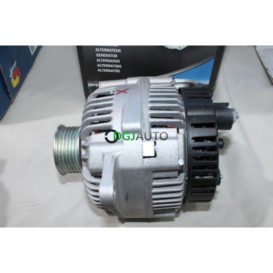 Alternateur (contour cosse abimé et manque 1 barrette anti gravillon) reconditionné à neuf Delco Remy DRA4046* pour renault