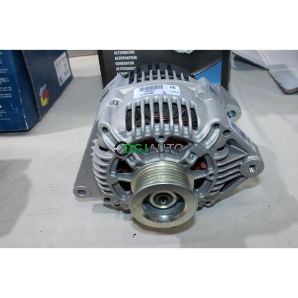 Alternateur (contour cosse abimé et manque 1 barrette anti gravillon) reconditionné à neuf Delco Remy DRA4046* pour renault