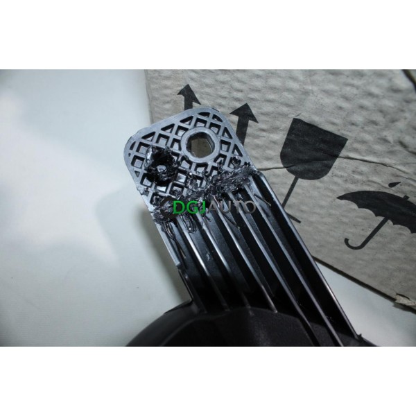 Phare projecteur avant gauche (1 patte cassé avec reparation en l'état SANS RECLAMATION) Ford 2276430* pour ford fiesta 7 VII