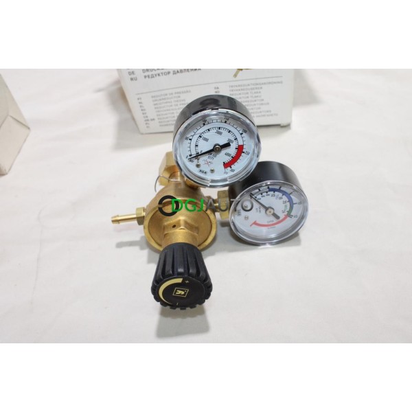 Réducteur de pression 2 manometres 12 L/MIN Telwin 722119 pour poste à souder MIG TIG