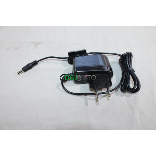 Chargeur secteur adaptateur AC/DC 5V GS06E-1P1J