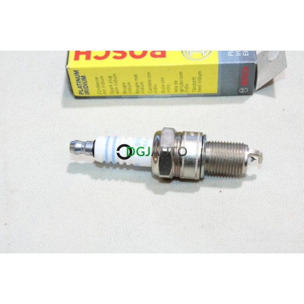 Lot 2 bougies allumage iridium Bosch WR8KI33S 0242230509 pour chrysler voyager 1 2 I II daewoo espero dodge caravan lada niva