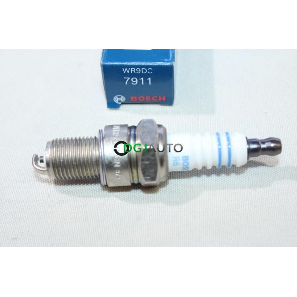 Jeu 4 bougies allumage Bosch WR9DC 7911 0242225599 pour bentley continental BMW serie 3 E21 chevrolet niva chrysler lebaron ES