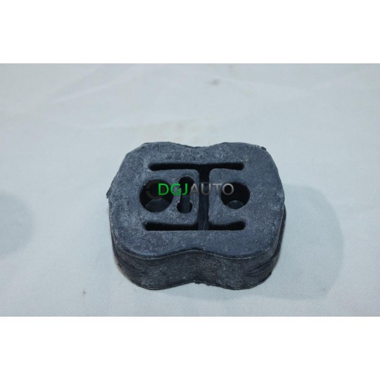 Silent bloc fixation tube tuyau silencieux echappement Bosal 255305 pour mercedes classe E viano vito W210 W639