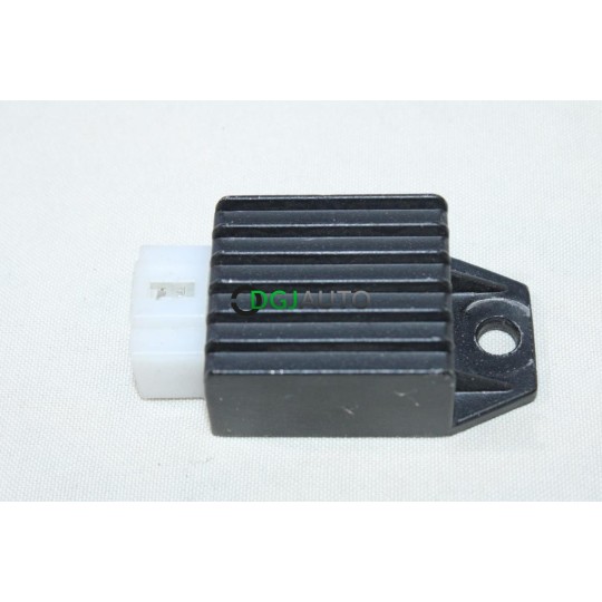 Regulateur de tension TNT 971219Q pour scooter roma lazio reno 50 (trace de montage)