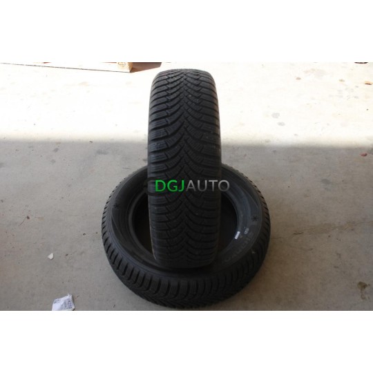 Lot 2 pneus NEUF Hankook winter icept RS2 185/60/15 185 60 15 84T DOT3320 DOT4718