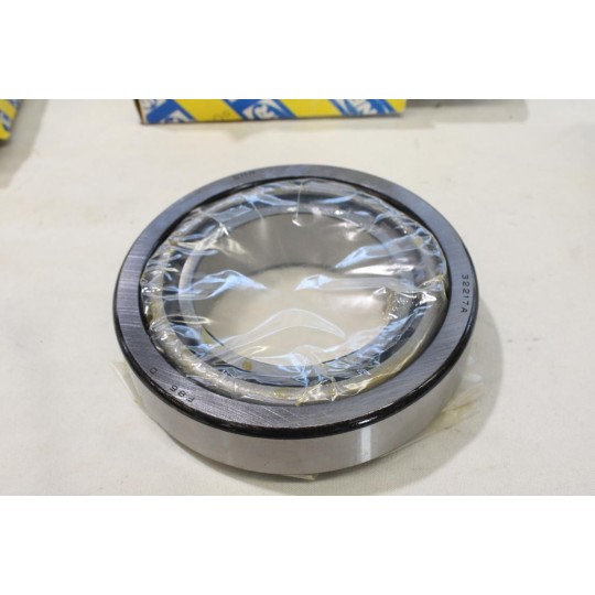 Roulement de roue SNR 32217.A pour iveco eurostar eurotech 
