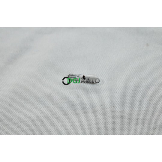 Boite 8 ampoules W1.2W 24V W2x6.4d Isotech ILP24V005T 