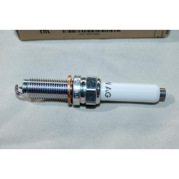 Lot 6 bougies allumage iridium Volkswagen 05E905602 pour audi A1 A3 Q2 Q3 cupra formentor terramar seat leon 3 4 III IV ateca 