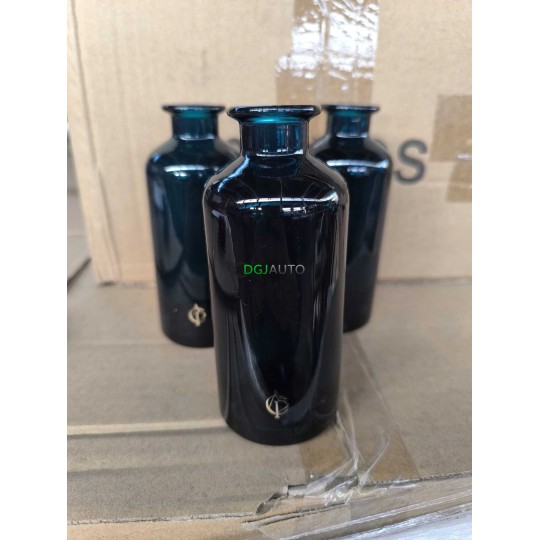 Lot 34 bouteilles flacon bleu en verre Maison Denis