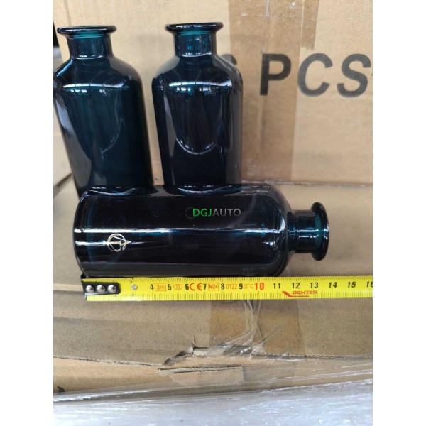 Lot 34 bouteilles flacon bleu en verre Maison Denis