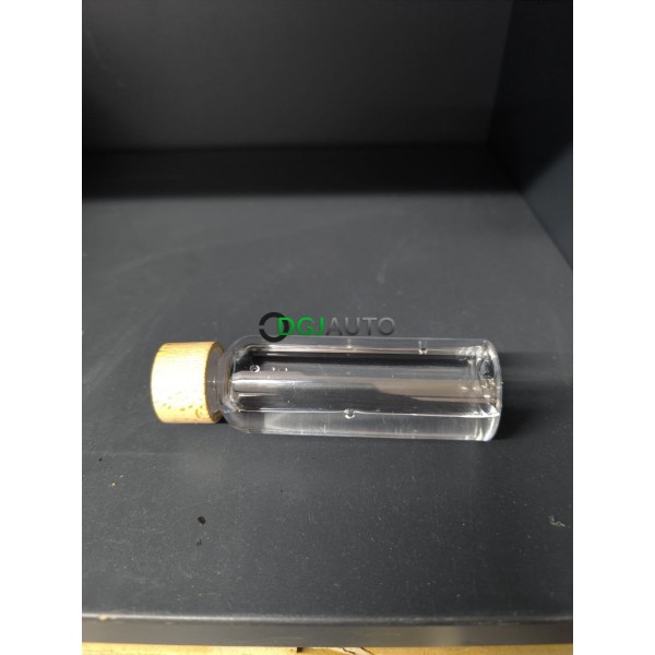 (Envoi nous consulter) 1 Palette de 1700 flacons plastique 200ml + 2000 bouchons en bois  Maison Denis