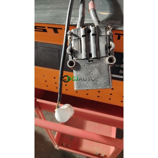 Transpalette electrique quai de chargement Still SU20 HS hors service de 2008 avec chargeur TB pulls HS hors service 690KG +