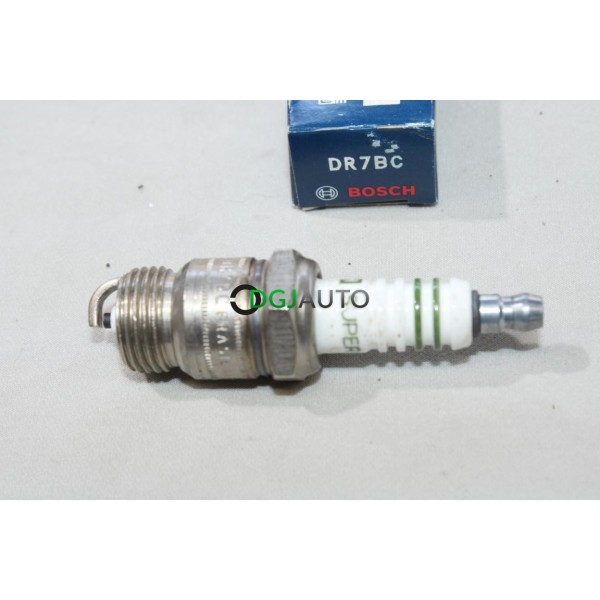 Lot 2 bougies allumage Bosch DR7BC 0242335504 pour ford granada scorpio sierra 1 2 I II taunus capri consul otosan 