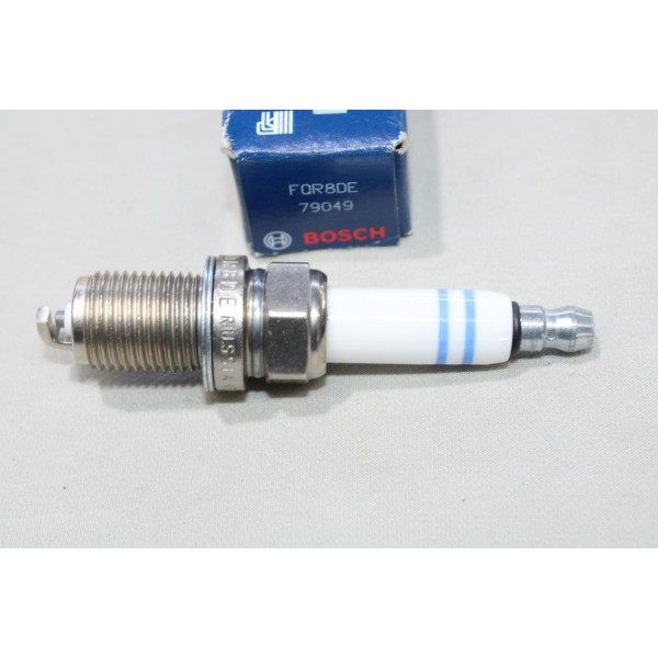 Lot 4 bougies allumage Bosch FQR8DE 79049 0242229724 pour mercedes classe A B W169 W245 A150 A160 A170 A180 A200 B150 B160 B170 