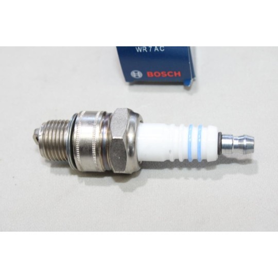 Lot 4 bougies allumage Bosch WR7AC 0242235533 pour barkas B 1000 citroen DS daf 33 44 46 skoda 100 110 volkswagen coccinelle 