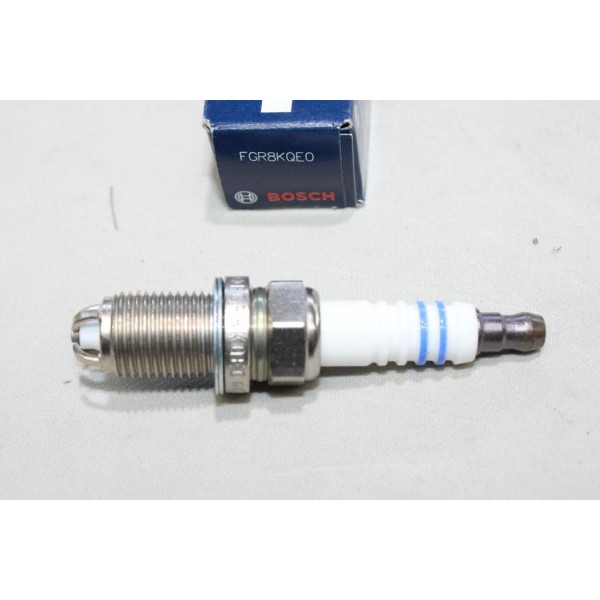 Lot 4 bougies allumage Bosch FGR8KQE0 0242229648 pour opel corsa B C astra F G vectra B C omega B tigra A zafira A B meriva A 