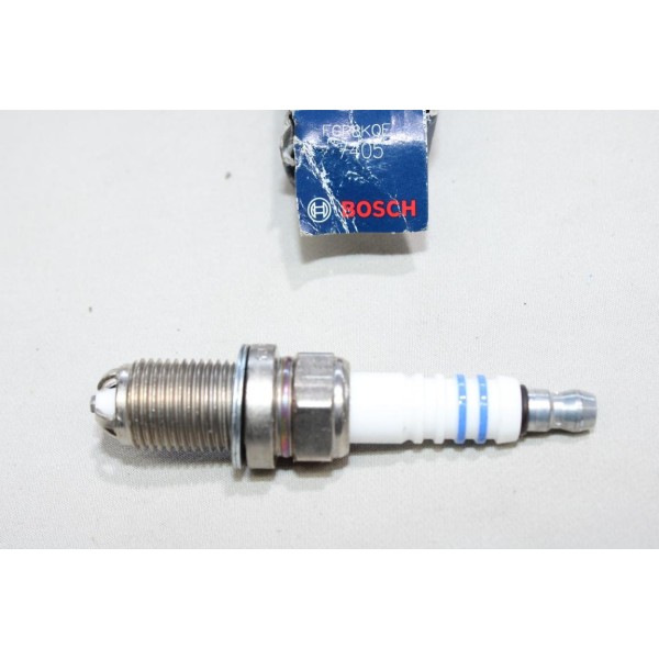 Lot 4 bougies allumage Bosch FGR8KQE N°7405 0242229613 pour BMW Z3 E36 ford galaxy 1 I mercedes classe V W638 seat toledo 2 II 