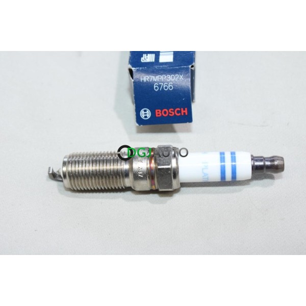 Lot 3 bougies allumage platinum Bosch 6766 HR7MPP302X 0242235767 pour jeep grand cherokee dodge charger challenger chrysler 300 