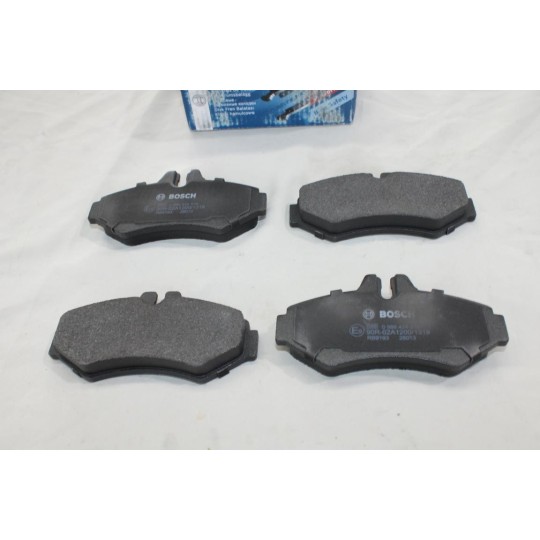 Jeu 4 plaquettes de frein arriere montage bendix Bosch BP273 0986424516 pour mercedes classe G W461 W463 sprinter W901 W902 