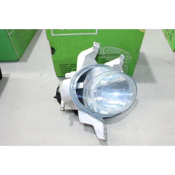 Phare antibrouillard avant droit Valeo 087359 pour peugeot 206 