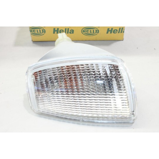 Feu clignotant avant gauche Hella 2BA006334-051 pour volkswagen polo 2 II 