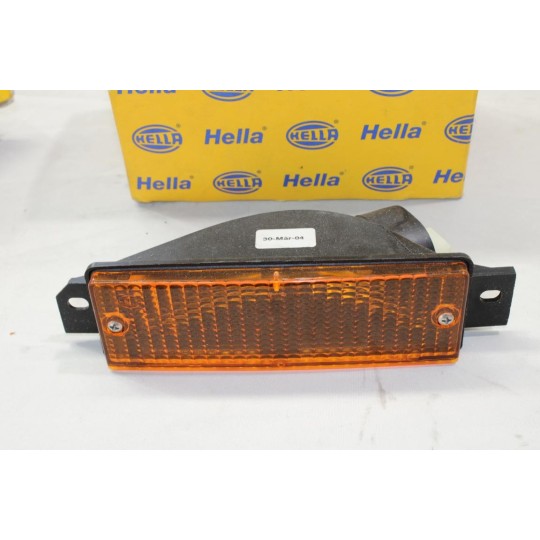 Feu clignotant avant gauche Hella 2BA007275-011 pour BMW serie 3 E30 de 1987 à 1990 