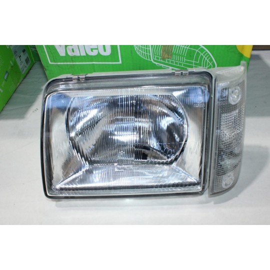 Phare projecteur avant gauche Valeo 085208 pour seat marbella partir de 1993 
