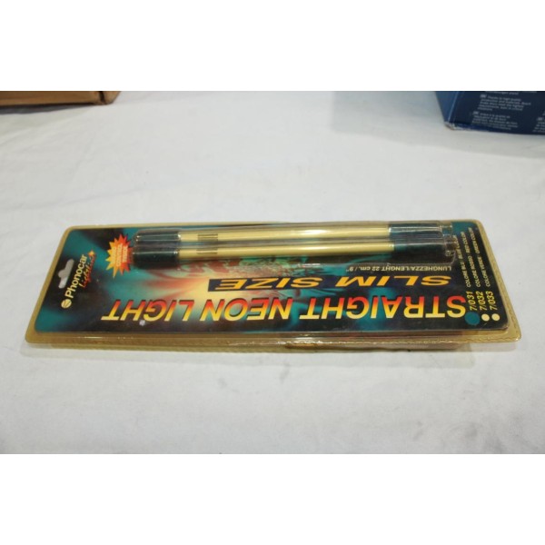 Jeu 2 tubes neon eclairage decoration bleu 22cm slim Phonocar 7/031 