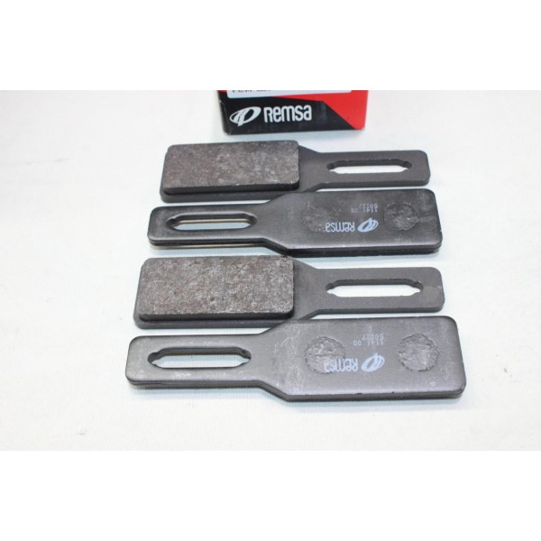 Jeu 4 plaquettes de frein Remsa BPM114100 pour citroen DS partir de 1965 