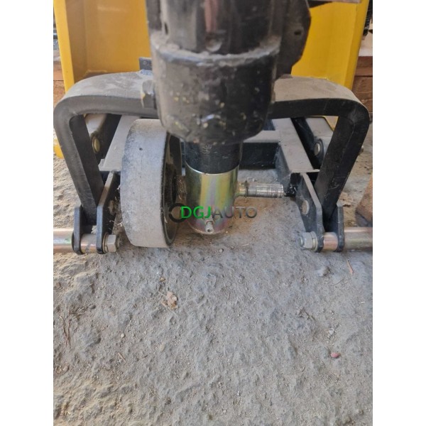 (Envoi nous consulter) Transpalette à réviser manuel levage à 80cm de haut capacité 1000kg Total lifter occasion manque 1 roue