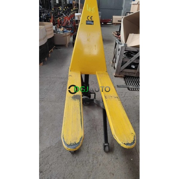 (Envoi nous consulter) Transpalette à réviser manuel levage à 80cm de haut capacité 1000kg Total lifter occasion manque 1 roue