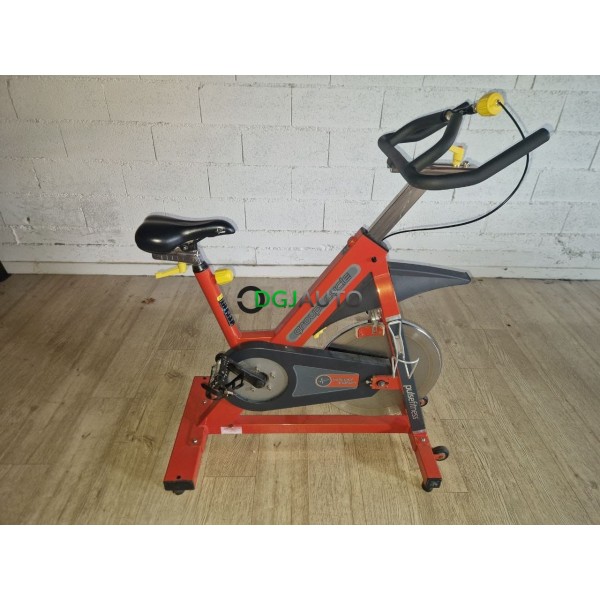 (Envoi nous consulter) Lot 10 velos de fitness biking pro spinning occasion Pulsefitness group cycle orange vendu en l'état