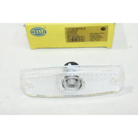 Feu de position Hella 2PF962.964-071 pour poids lourd tracteur engin chantier agricole scania iveco DAF MAN 
