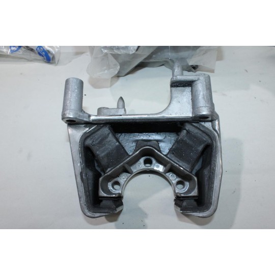 Support moteur droit Sasic 9002490 OEM 5682511 pour opel vectra B 2.5 2.6 V6 essence 