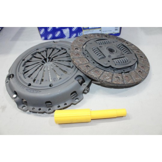 Kit embrayage disque + mecanisme + centreur Sasic 5100034 OEM 2051X6 pour citroen C4 peugeot 308 1.6 16V essence 