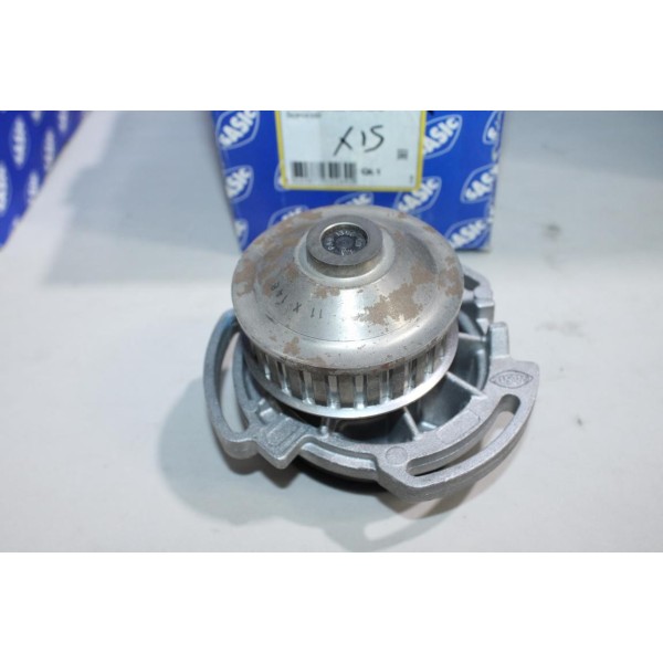 Pompe à eau Sasic 9001093 OEM 052121005AX pour audi 50 volkswagen scirocco derby santana jetta 1 2 I II passat B1 B2 polo 1 2 I 
