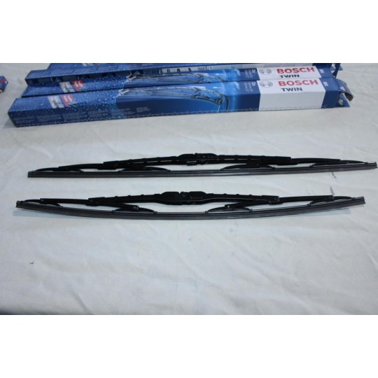 Jeu 2 balais essuie glace 600mm + 530mm Bosch 801 3397001801 pour mercedes classe C W203 volvo S60 V70 XC70 XC90 volkswagen 