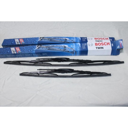 Lot 2 balais essuie glace 650mm + 450mm avec gicleurs Bosch N°651 3397118321 pour renault espace 3 III avantime 