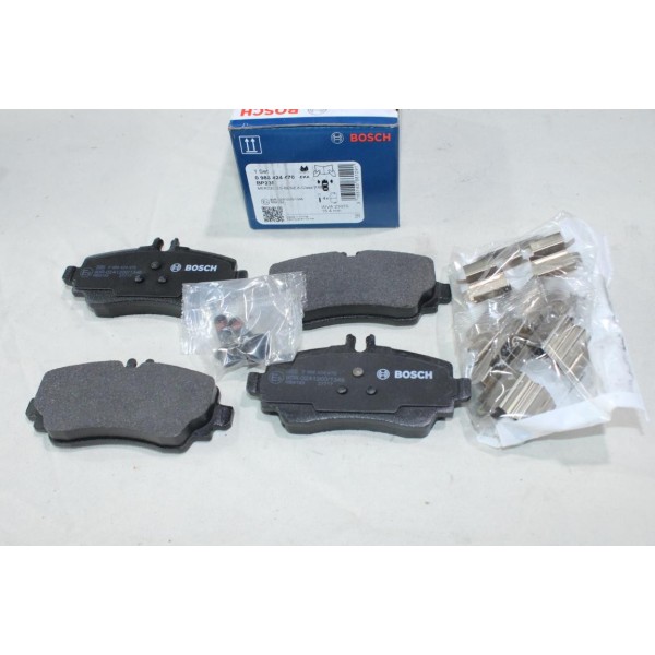 Jeu 4 plaquettes de frein avant montage girling Bosch BP239 0986424470 pour mercedes classe A W168 
